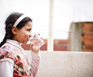 Enfant - Eau potable - Verre - Tanger